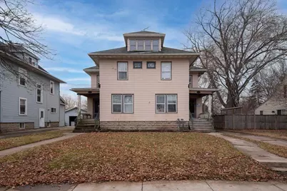 1119 Wisconsin Street, Oshkosh, WI 54901 - Photo 1