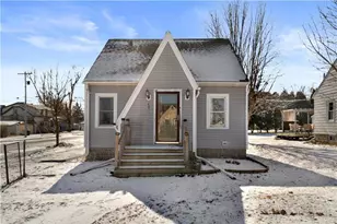 401 McKinley St, Waupun, WI 53963 - Photo 1