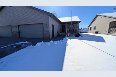 114 E North Water Street, New London, WI 54961 - Photo 1