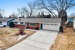 1403 Ponderosa Ave, Green Bay, WI 54313 - Photo 1