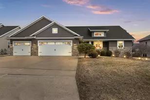 345 Crosswinds Ln, Green Bay, WI 54311 - Photo 1