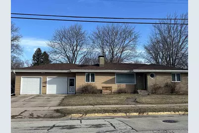 128 Horn Street, Brillion, WI 54110 - Photo 1