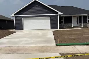1728 Betty Jean Ln, Green Bay, WI 54313 - Photo 1