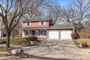 1645 Crestview Dr, Oshkosh, WI 54904 - Photo 1