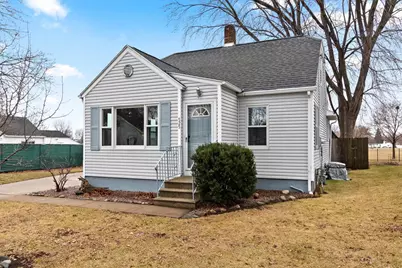 525 Dutton Avenue, Green Bay, WI 54304 - Photo 1