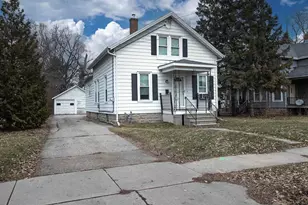 858 Vine Ave, Oshkosh, WI 54901 - Photo 1