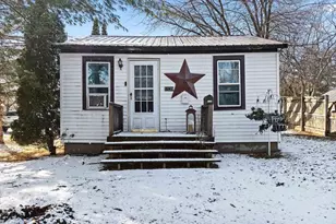 1139 S Franklin St, Shawano, WI 54166 - Photo 1