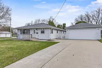 1611 E Glendale Avenue, Appleton, WI 54911 - Photo 1