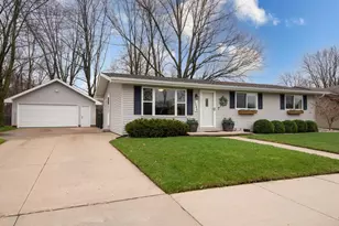 1045 Melissa St, Menasha, WI 54952 - Photo 1