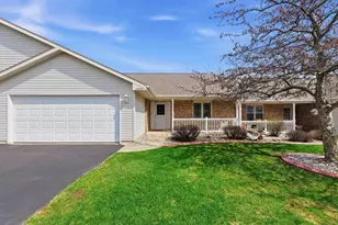 2540 Havenwood Dr, Oshkosh, WI 54904 - Photo 2
