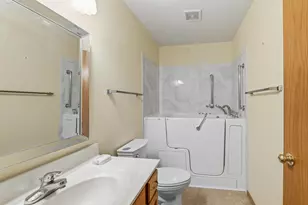2540 Havenwood Dr, Oshkosh, WI 54904 - Photo 22
