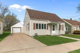 2333 Ashland St, Oshkosh, WI 54901 - Photo 1