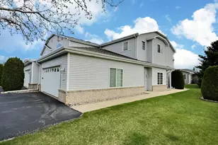 3140 White Tail Ln, Oshkosh, WI 54904 - Photo 1