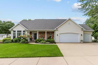 613 E Castlebury Lane, Appleton, WI 54913 - Photo 1