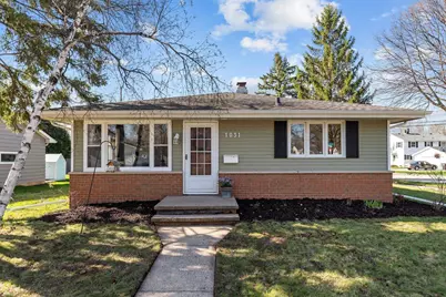1031 W Roberts Avenue, Appleton, WI 54914 - Photo 1