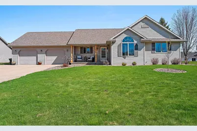 2776 Steamboat Springs, Green Bay, WI 54313 - Photo 1