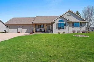 2776 Steamboat Springs, Green Bay, WI 54313 - Photo 1