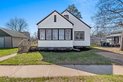 215 S Union Street, Shawano, WI 54166 - Photo 1