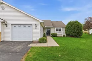573 Kingswood Ave, Fond du Lac, WI 54935 - Photo 1