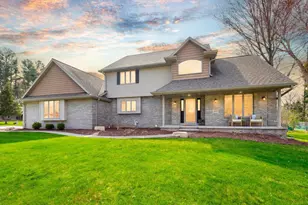 377 Riverwood Ln, Green Bay, WI 54313 - Photo 1
