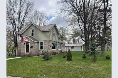 410 N Franklin Street, Waupaca, WI 54981 - Photo 1