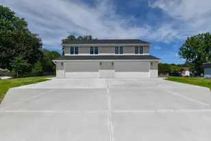 735 Hoffman Rd, Green Bay, WI 54301 - Photo 1