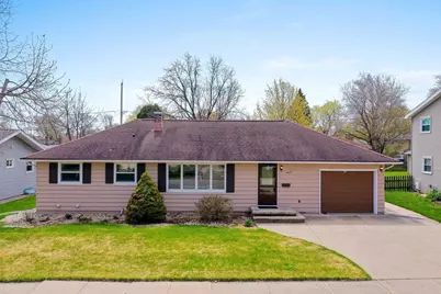 1825 E Marquette Street, Appleton, WI 54911 - Photo 1