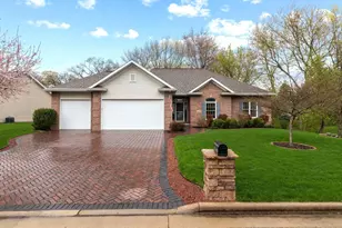 1618 Northridge Ct, Menasha, WI 54952 - Photo 1
