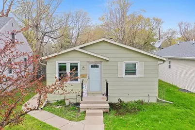 1150 S Greenwood Avenue, Green Bay, WI 54304 - Photo 1