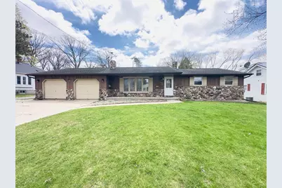 1760 Oakdale Avenue, Green Bay, WI 54302 - Photo 1