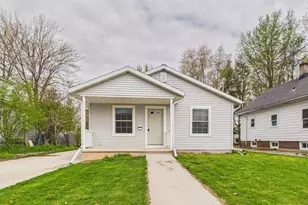 236 4th St, Menasha, WI 54952 - Photo 1