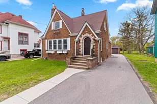 929 Merritt Ave, Oshkosh, WI 54901 - Photo 1