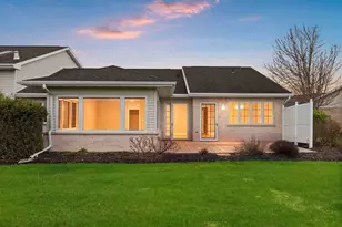 1633 Twin Lakes Cir, Green Bay, WI 54311 - Photo 1