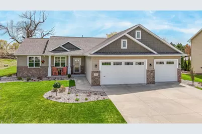 889 W Hubble Lane, Appleton, WI 54913 - Photo 1
