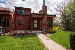 2240 Meadowbrook Ct, Oshkosh, WI 54904 - Photo 1