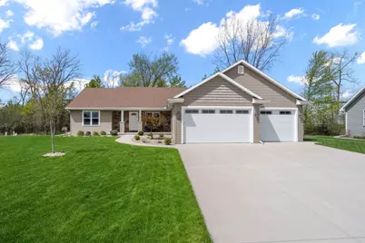 2078 W Sugar Court, Appleton, WI 54913 - Photo 1