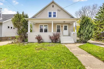 355 Oak Street, Menasha, WI 54952 - Photo 1