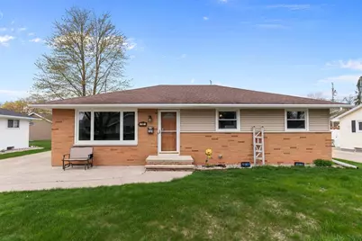 707 S Joseph Street, Appleton, WI 54915 - Photo 1