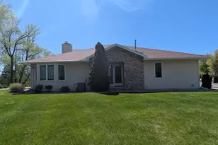 2721 W 9th Ave, Oshkosh, WI 54904 - Photo 1