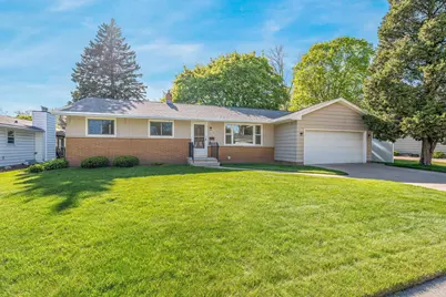 2721 N Viola Street, Appleton, WI 54911 - Photo 1