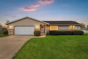 2152 Skyview St, Green Bay, WI 54311 - Photo 1