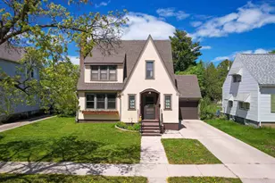 1812 14th Ave, Menominee, MI 49858 - Photo 1