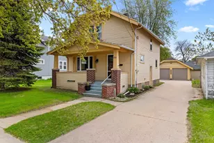 1311 Manila St, Manitowoc, WI 54220 - Photo 1