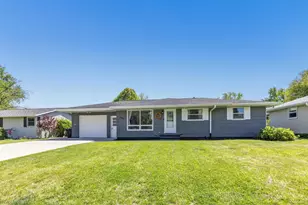 2543 Shade Tree Ln, Green Bay, WI 54313 - Photo 1
