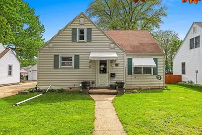 1932 N Division Street, Appleton, WI 54911 - Photo 1