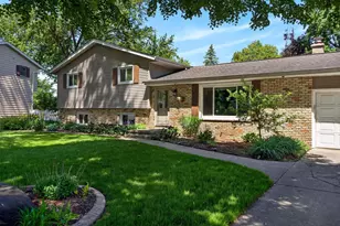 2214 Steward Ct, Sun Prairie, WI 53590 - Photo 1