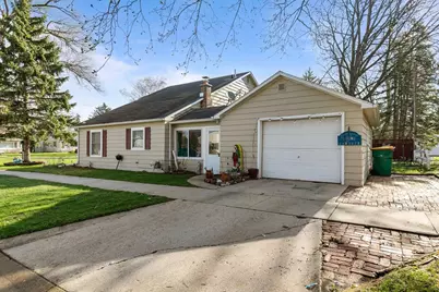 556 Drury Place, Fond du Lac, WI 54935 - Photo 1