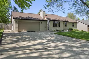 2545 Wildflower, Green Bay, WI 54311 - Photo 1