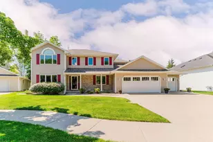 2545 Gaslight Ct, Oshkosh, WI 54904 - Photo 1