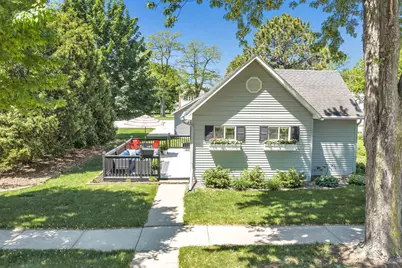 226 S Ontario Street, De Pere, WI 54115 - Photo 1